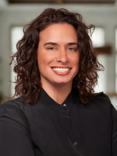 Michelle C Nieves